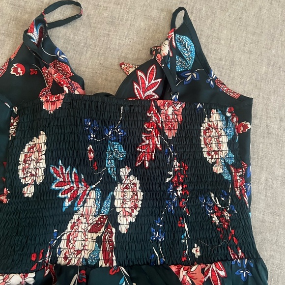 Floral Green Midi Dress with Slit - Picture 6 of 11